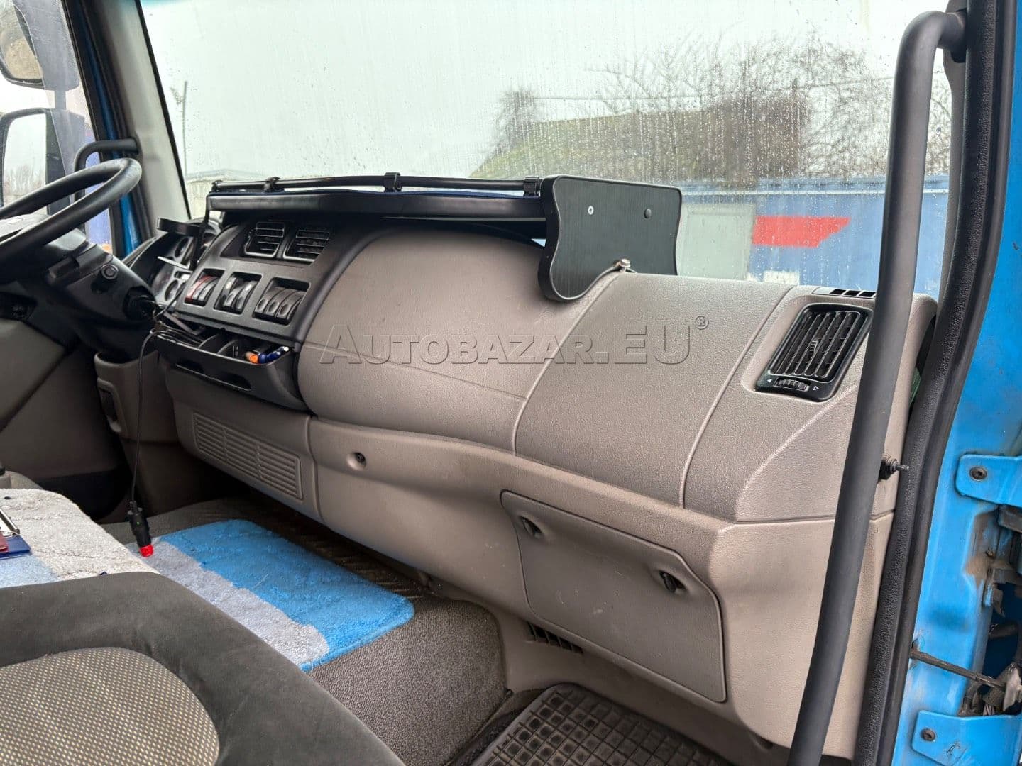 DAF LF45 180 4x2 thumb 25