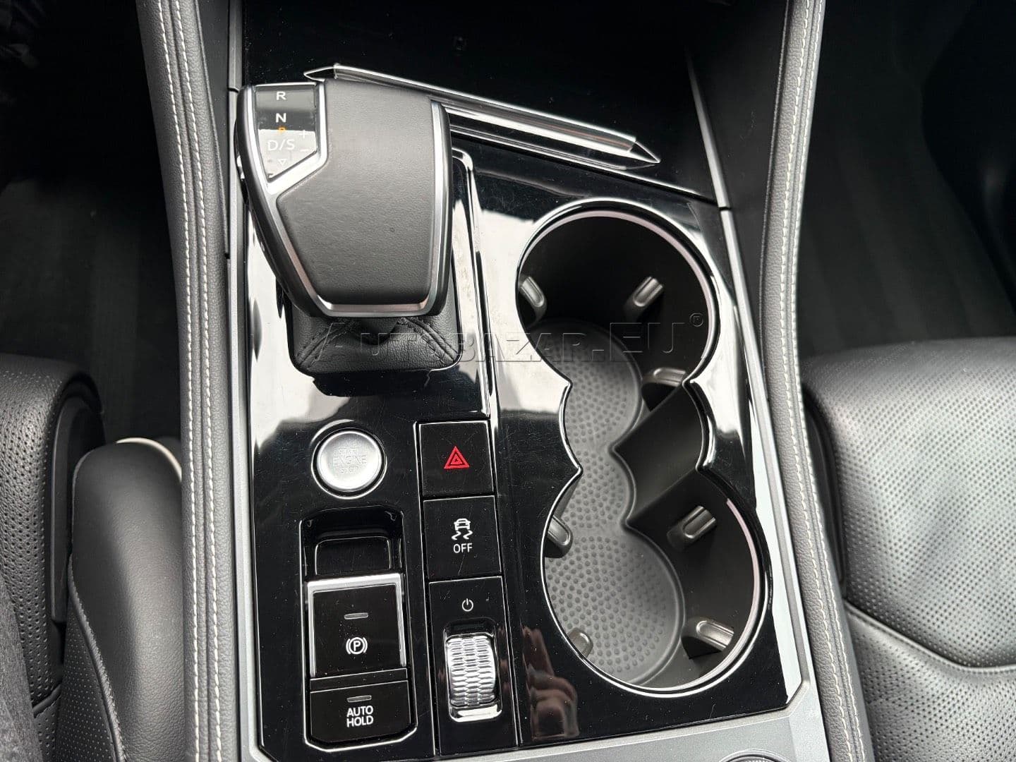 Volkswagen Touareg 3.0 V6 TDI Elegance 4Motion Tiptronic thumb 30