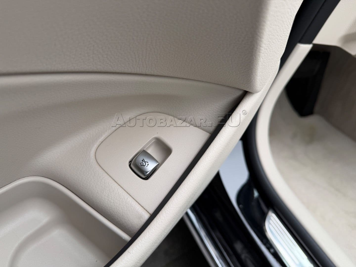 Mercedes-Benz E trieda Sedan 400 d 4MATIC A/T thumb 20