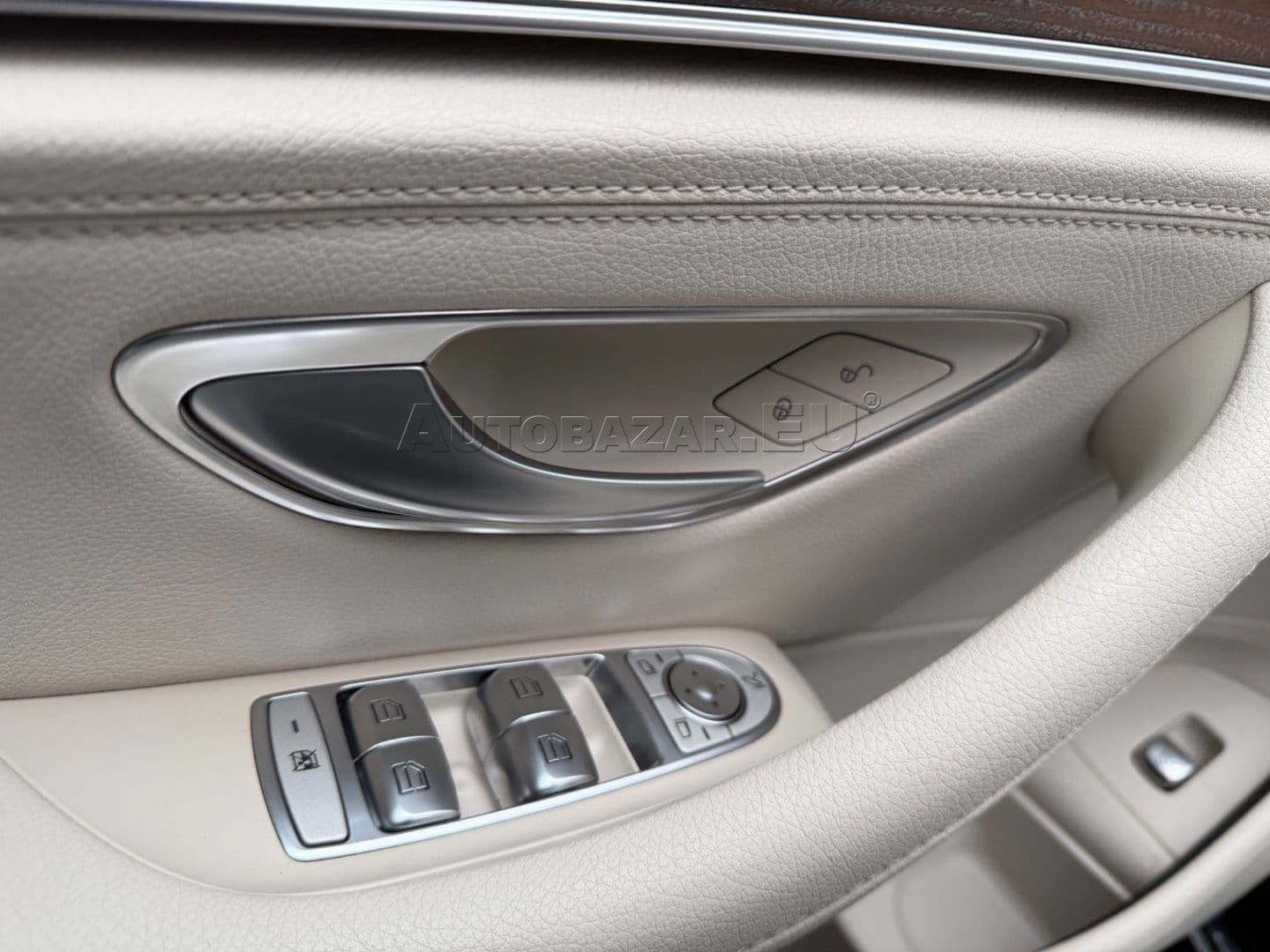 Mercedes-Benz E trieda Sedan 400 d 4MATIC A/T thumb 21