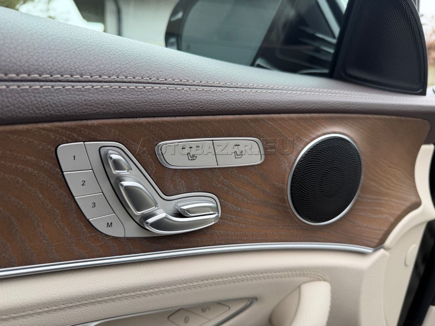 Mercedes-Benz E trieda Sedan 400 d 4MATIC A/T thumb 22