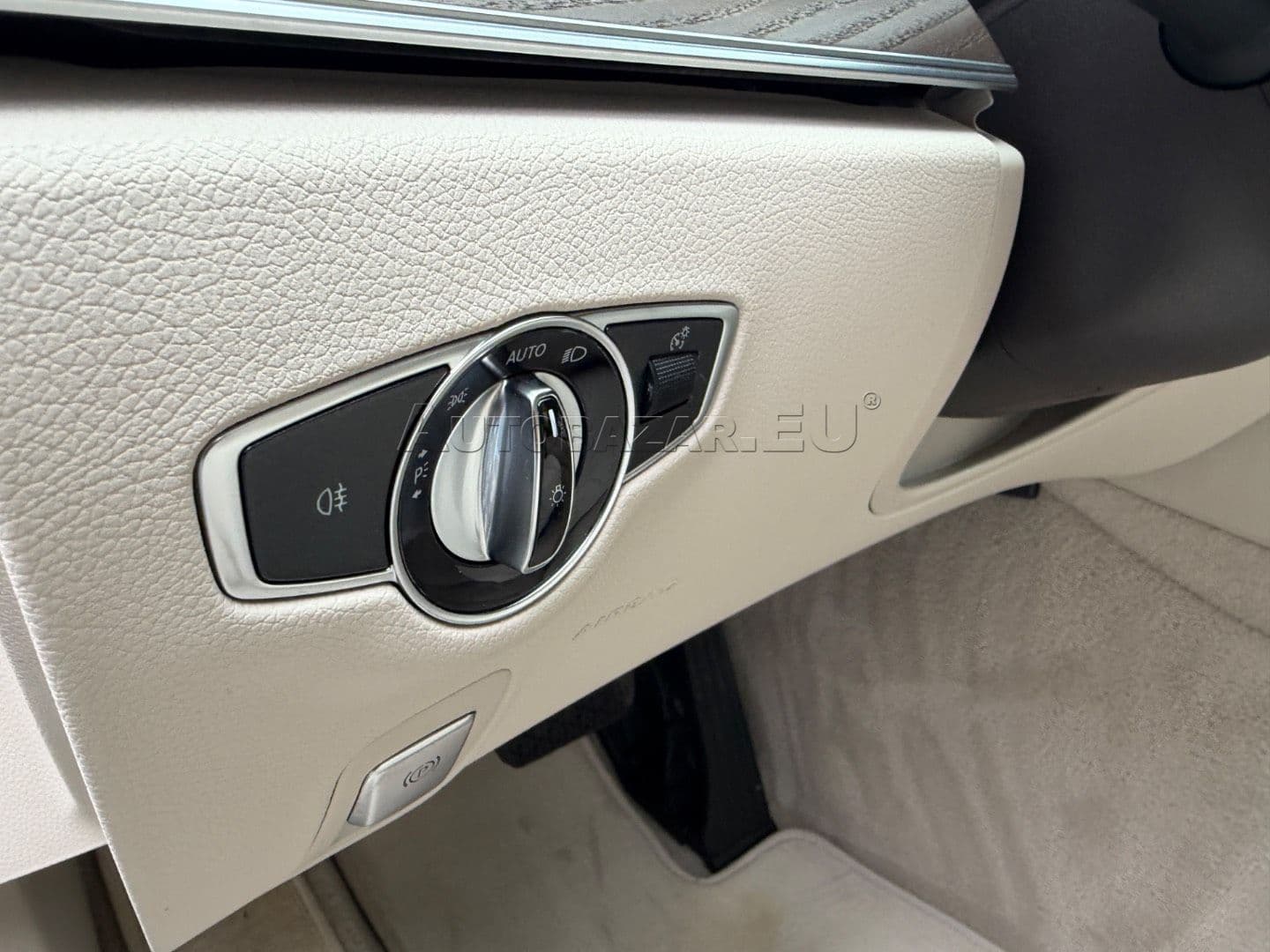 Mercedes-Benz E trieda Sedan 400 d 4MATIC A/T thumb 23