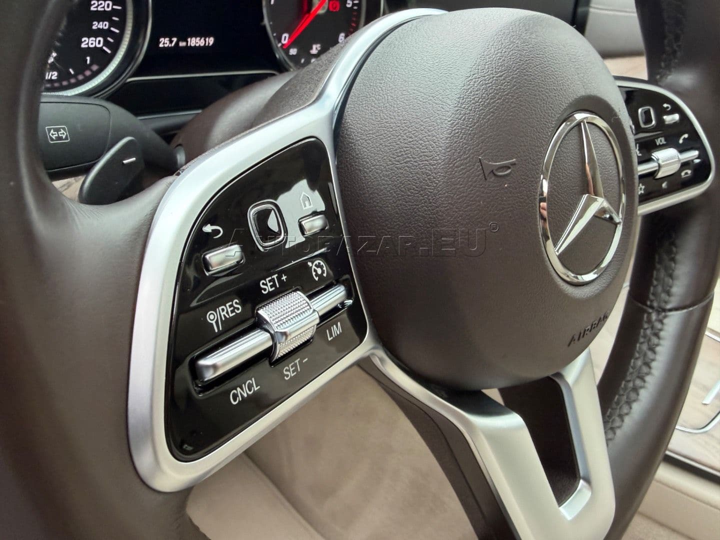 Mercedes-Benz E trieda Sedan 400 d 4MATIC A/T thumb 24