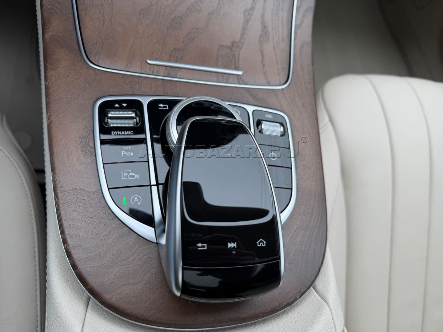 Mercedes-Benz E trieda Sedan 400 d 4MATIC A/T thumb 29