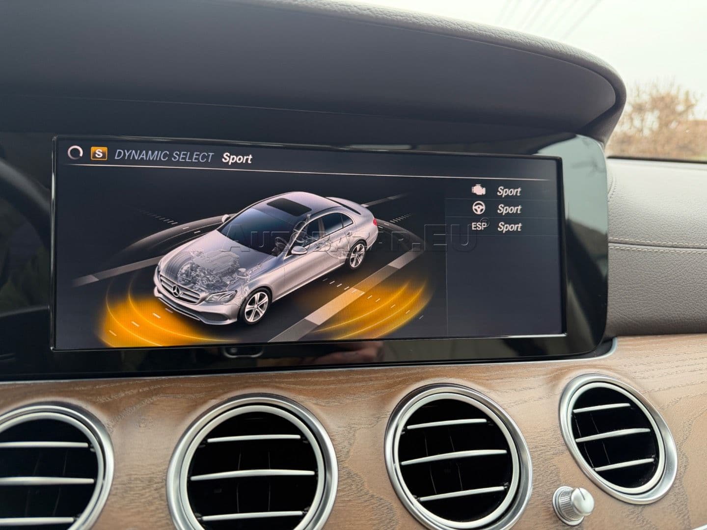 Mercedes-Benz E trieda Sedan 400 d 4MATIC A/T thumb 33