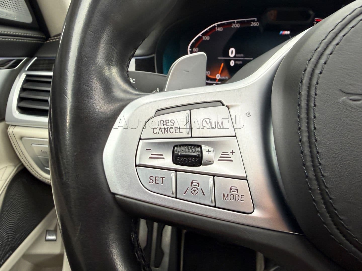 BMW Rad 7 750Li xDrive A/T thumb 25