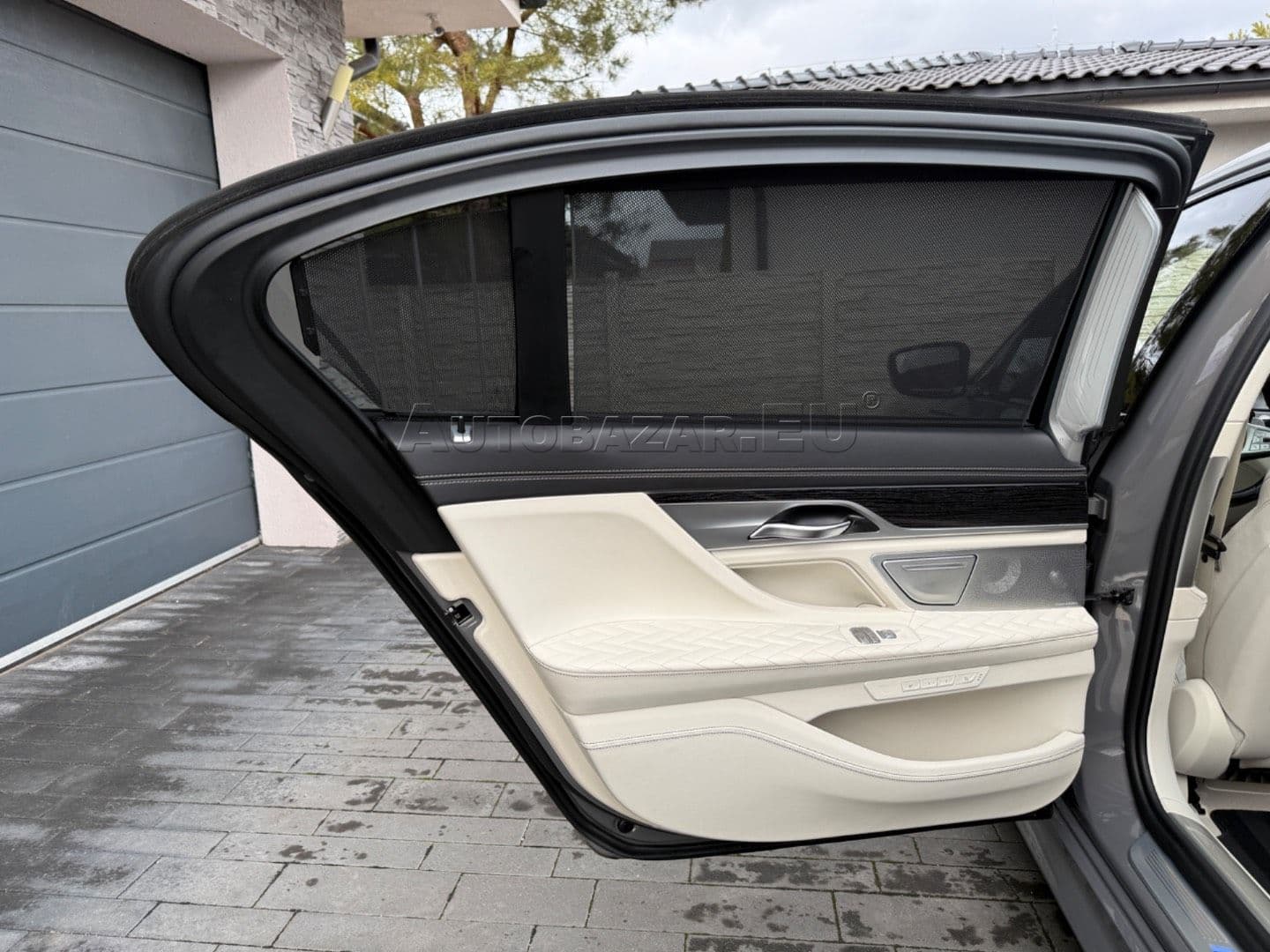 BMW Rad 7 750Li xDrive A/T thumb 40