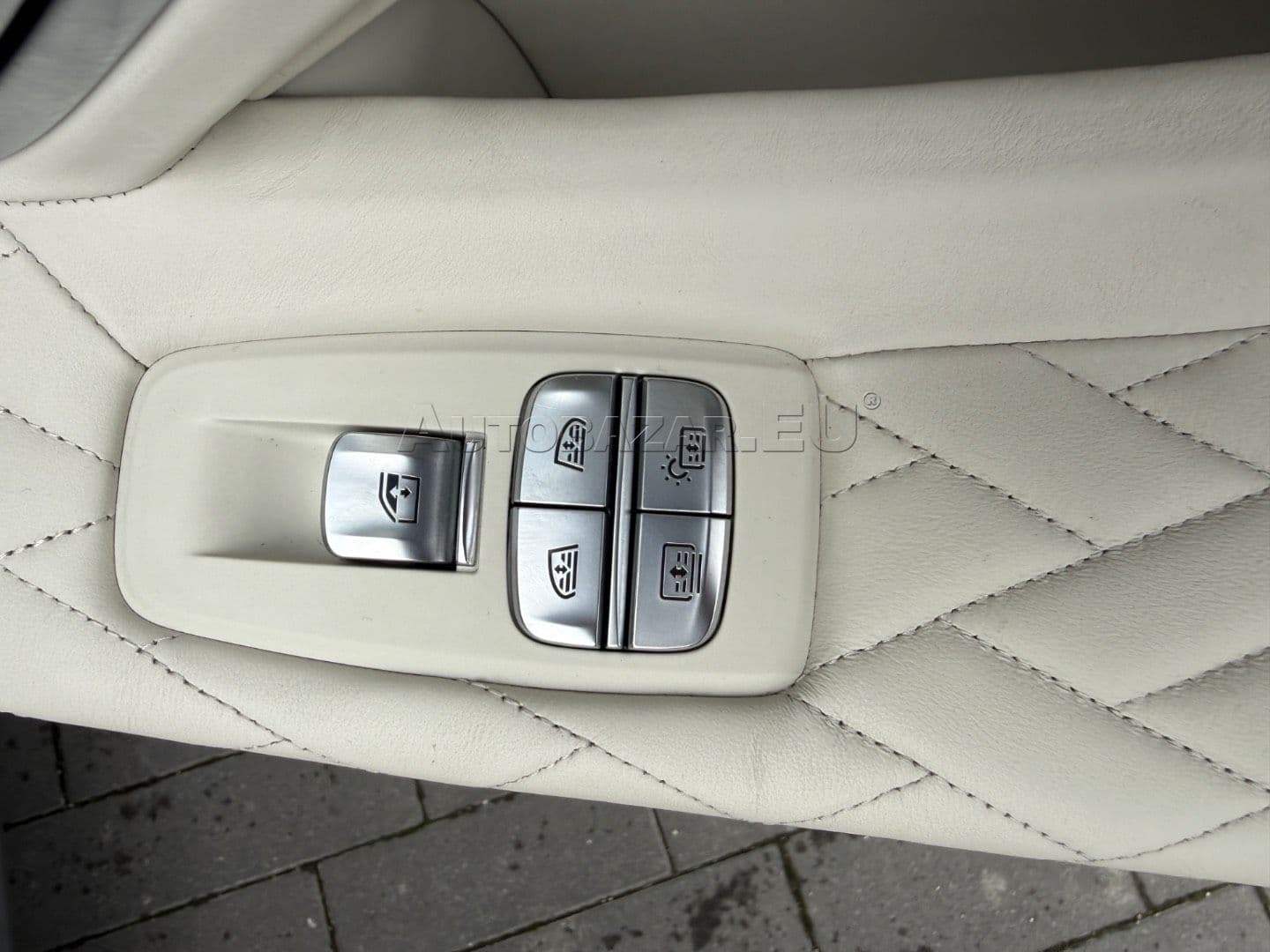 BMW Rad 7 750Li xDrive A/T thumb 53