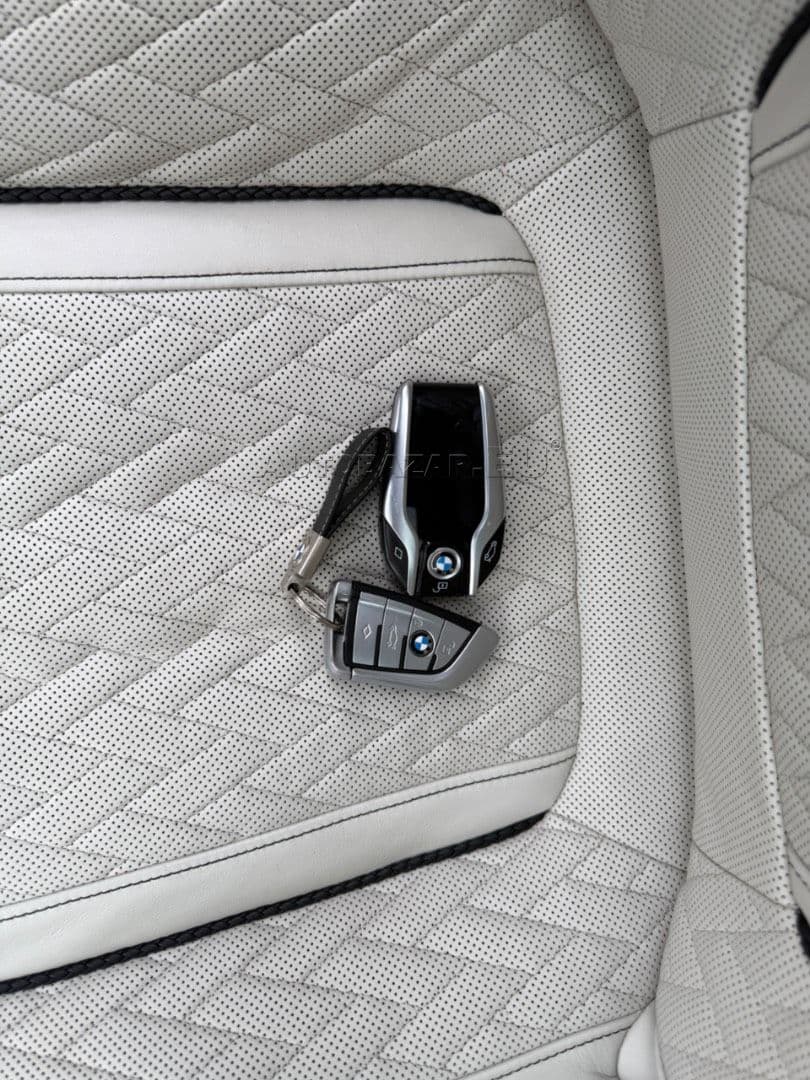 BMW Rad 7 750Li xDrive A/T thumb 57