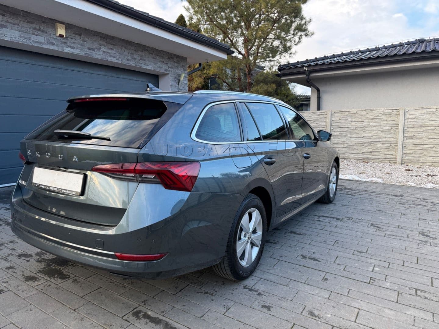 Škoda Octavia Combi 2.0 TDI Ambition DSG thumb 12