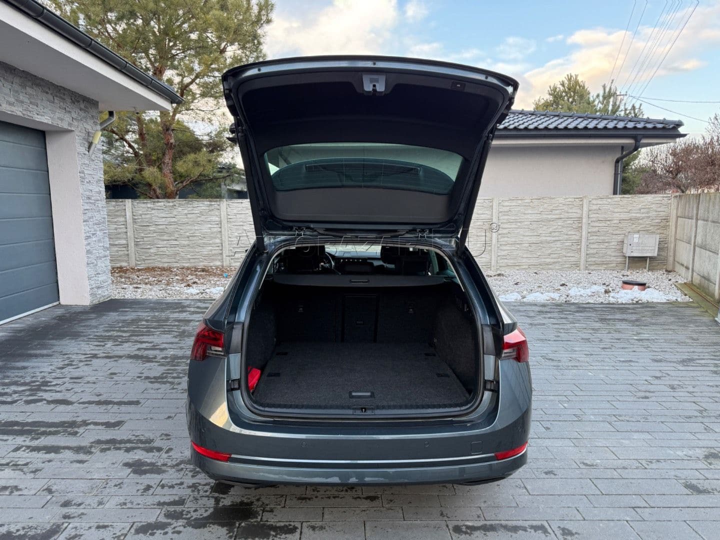Škoda Octavia Combi 2.0 TDI Ambition DSG thumb 47