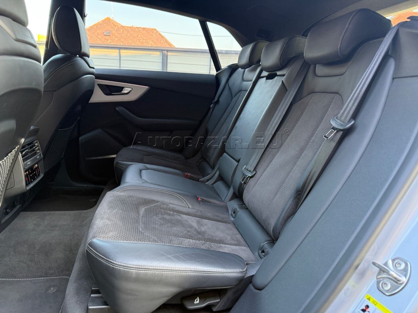 Audi Q8 50 3.0 TDI mHEV quattro tiptronic thumb 42