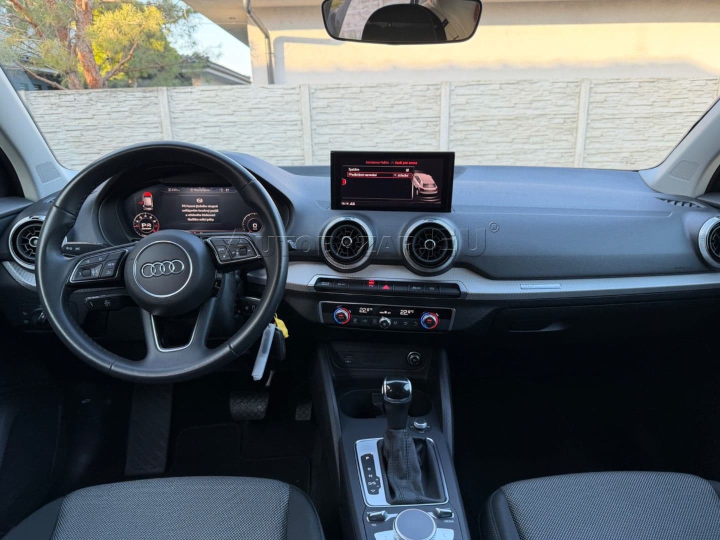 Audi Q2 1.5 TFSI 35  S tronic thumb 37