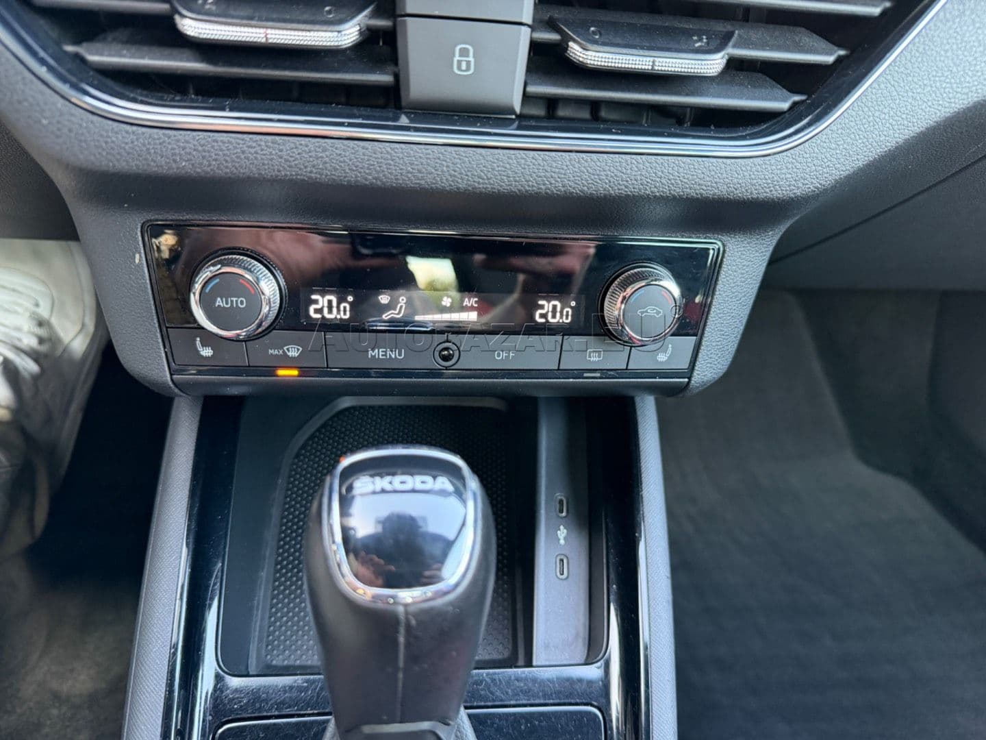 Škoda Kamiq 1.0 TSI Monte Carlo DSG thumb 32