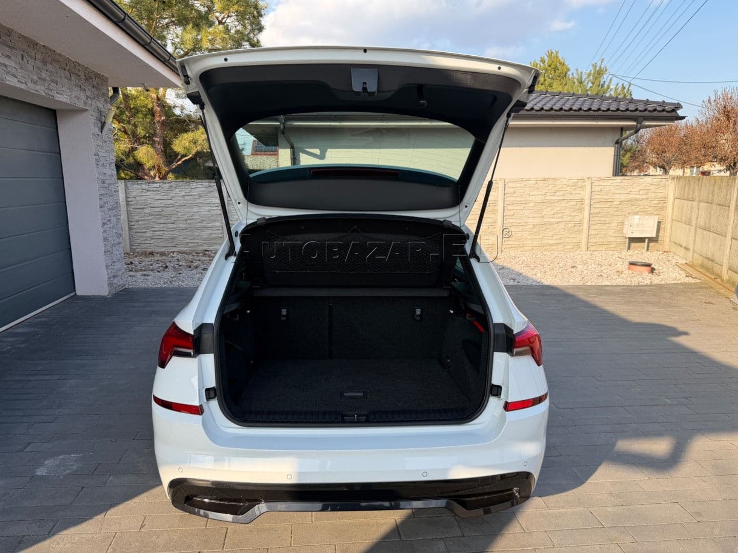Škoda Kamiq 1.0 TSI Monte Carlo DSG thumb 47