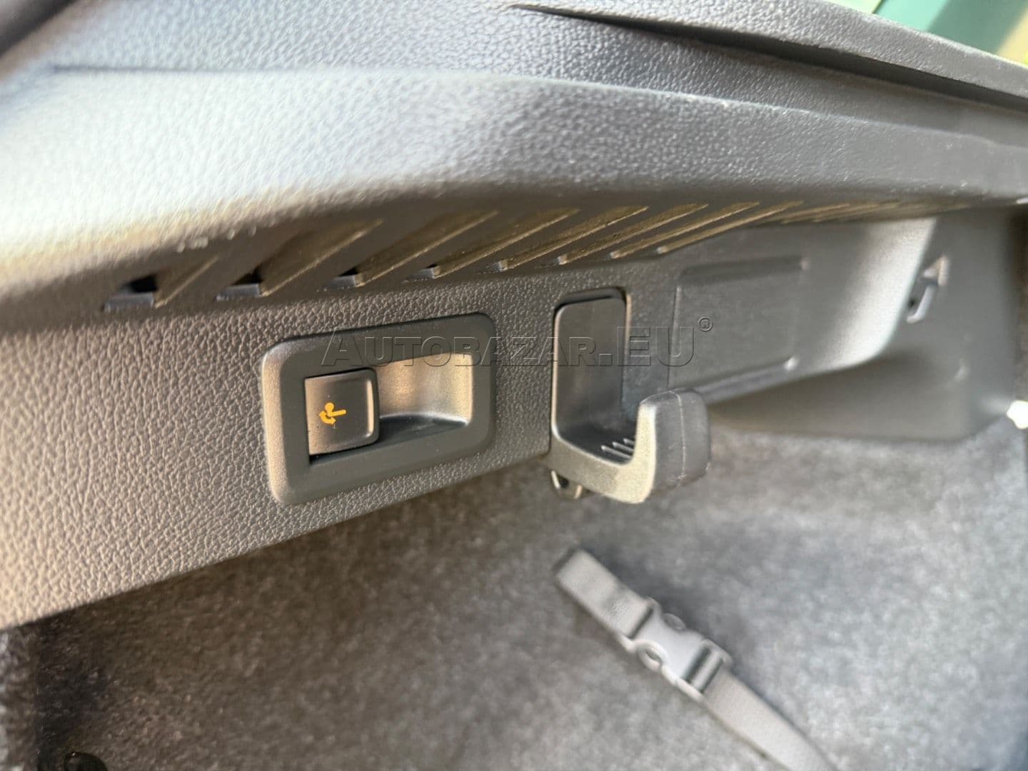 Škoda Kamiq 1.0 TSI Monte Carlo DSG thumb 48
