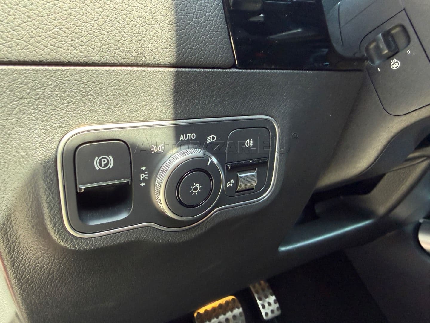 Mercedes-Benz GLA 220 mHEV 4MATIC A/T thumb 23