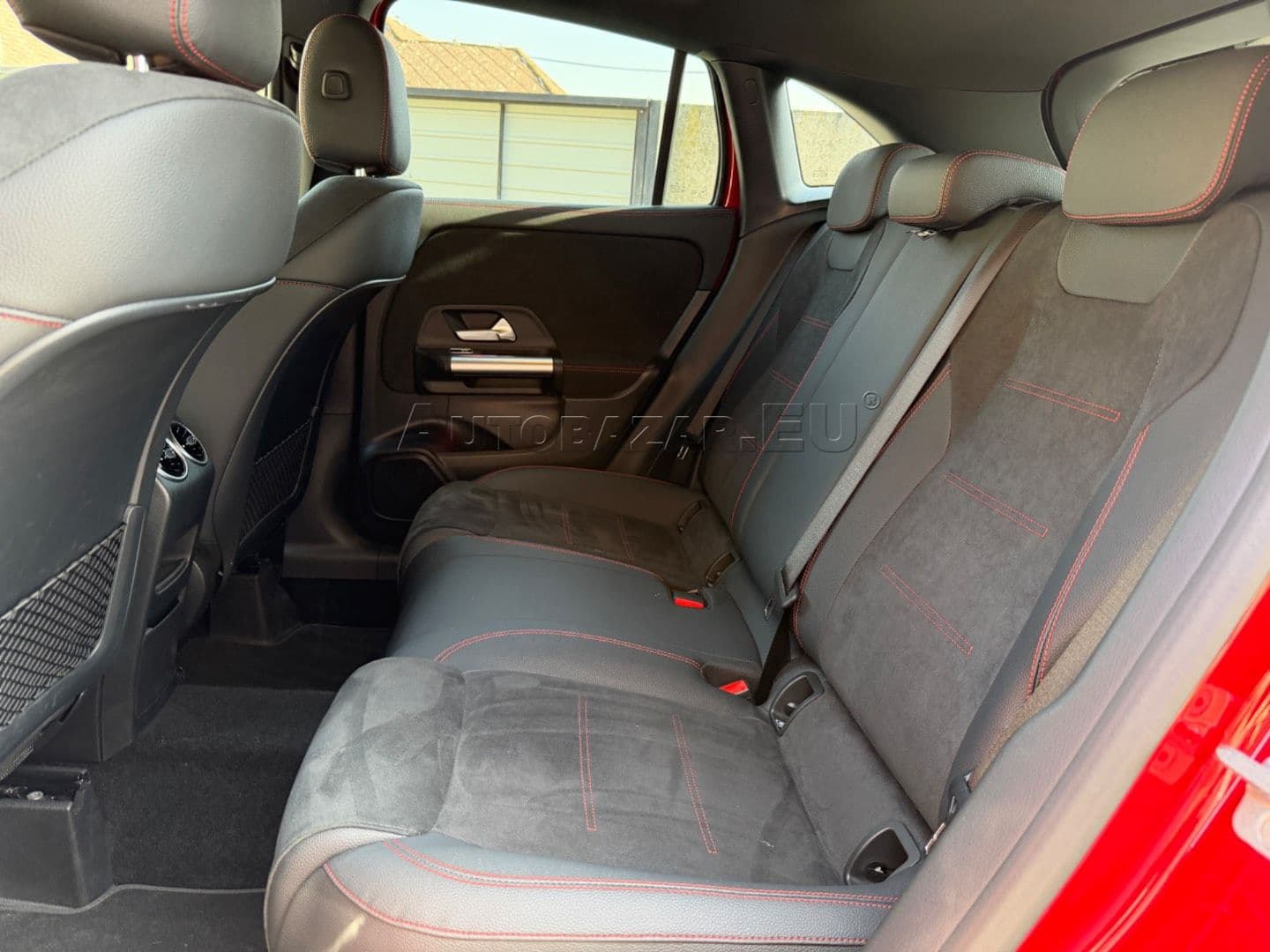 Mercedes-Benz GLA 220 mHEV 4MATIC A/T thumb 39