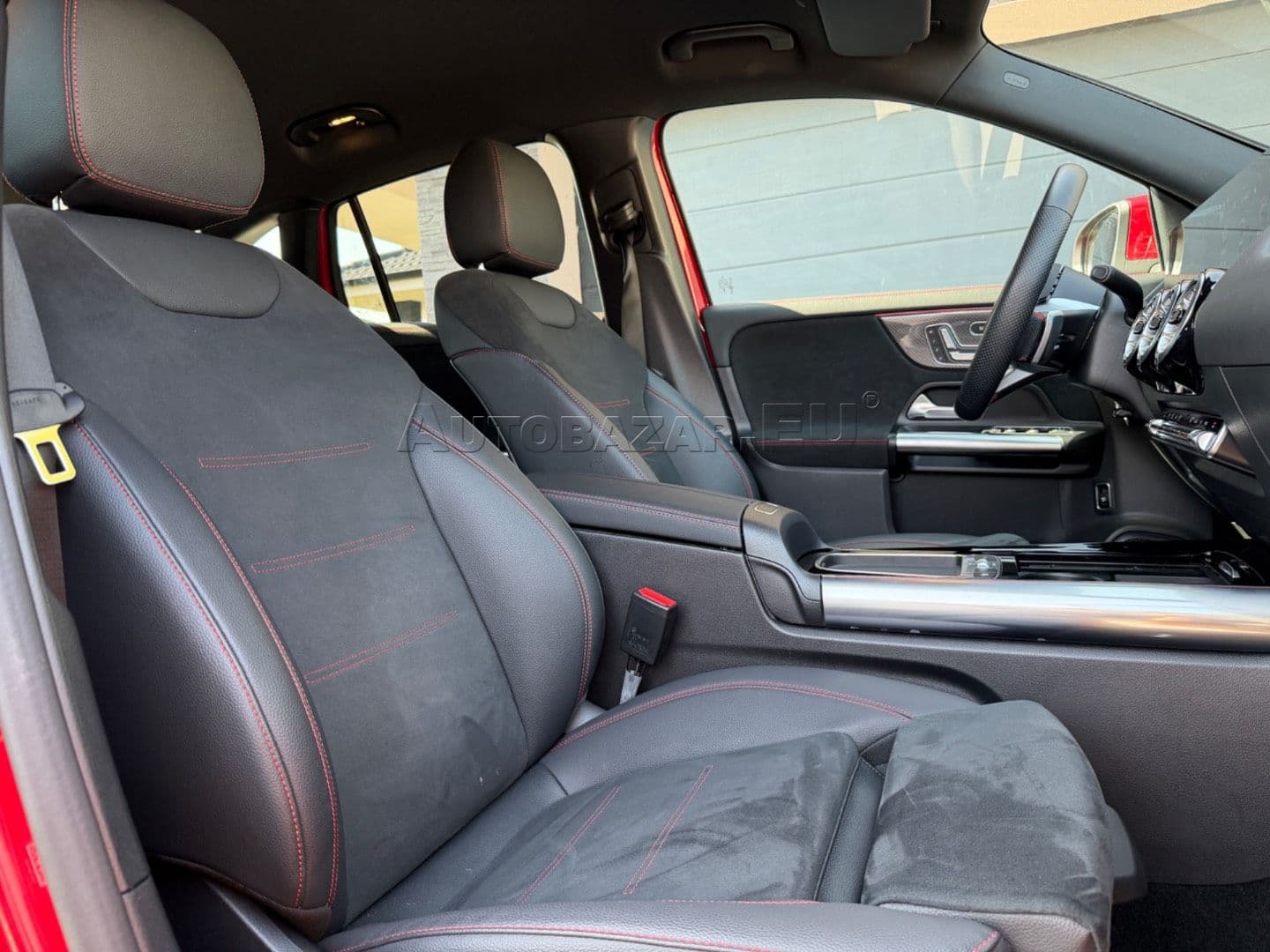 Mercedes-Benz GLA 220 mHEV 4MATIC A/T thumb 50