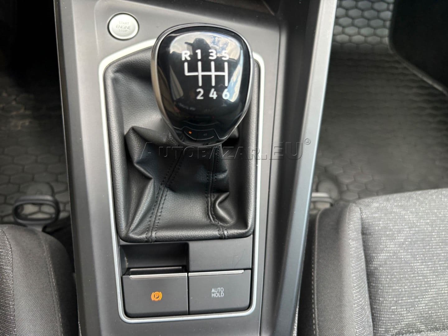 Volkswagen Golf 2.0 TDI thumb 28