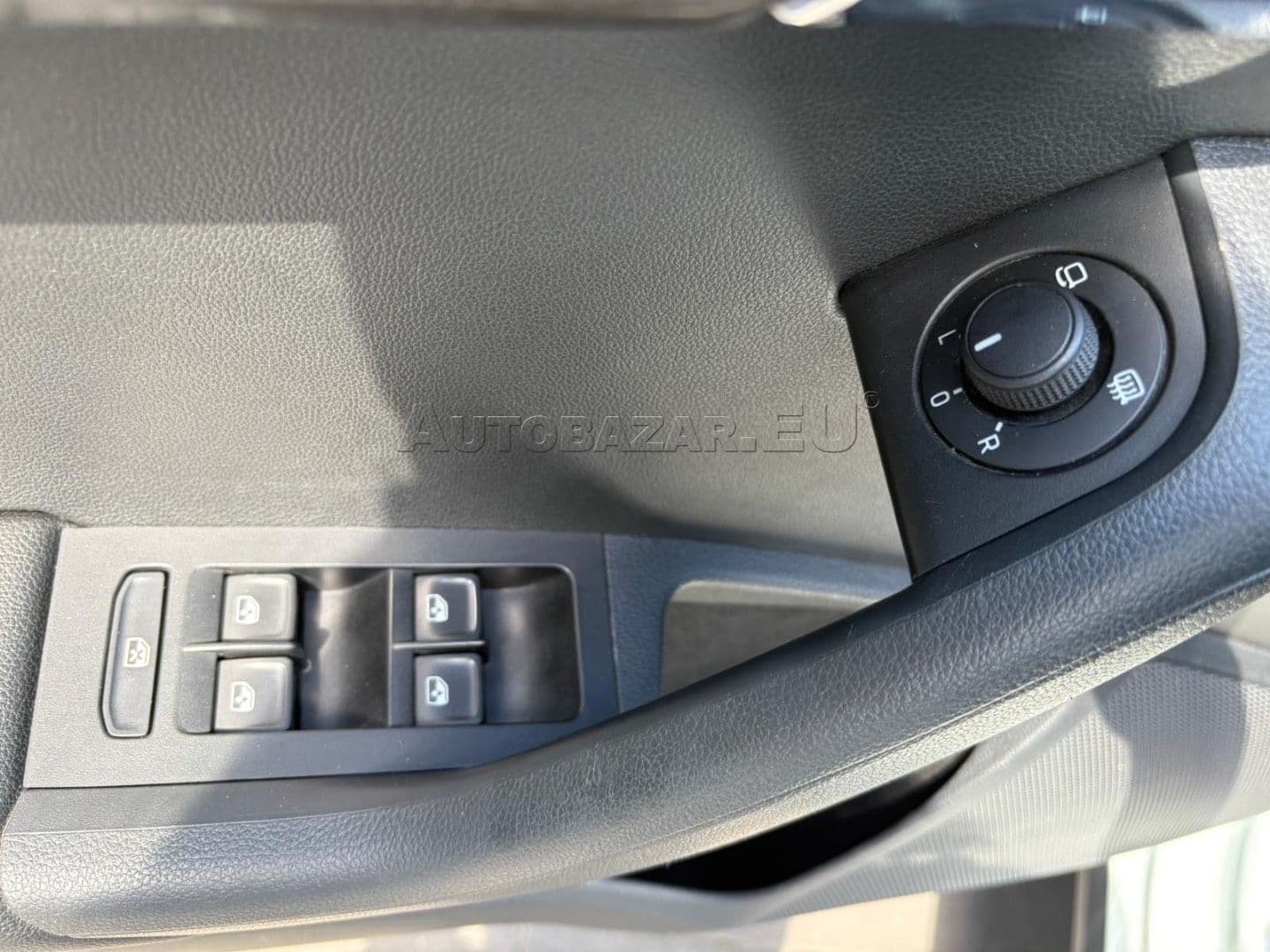 Škoda Octavia 2.0 TDI Scout  DSG 4x4, 135kW, A7, 5d. {2017 - 2020} thumb 16