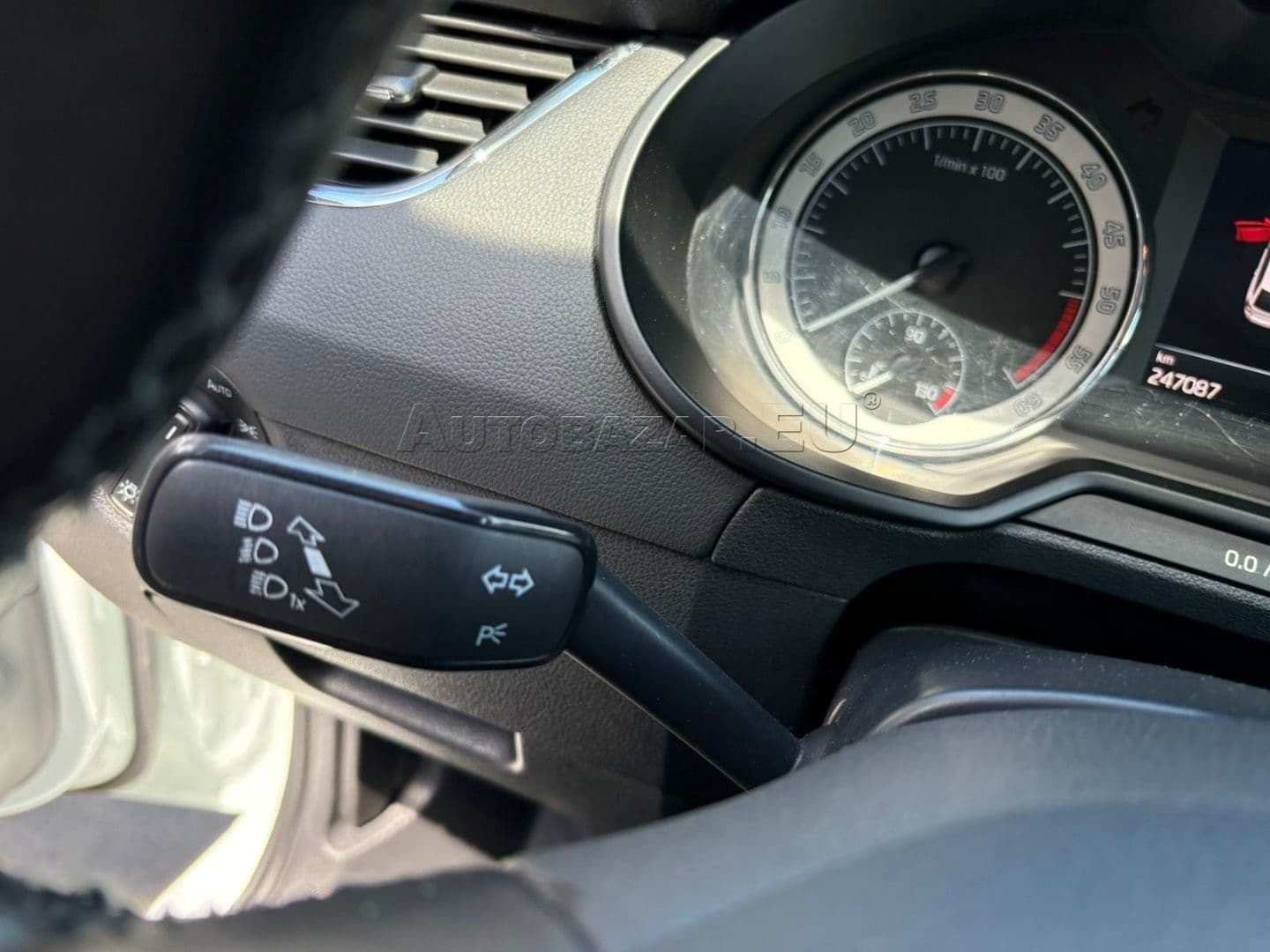 Škoda Octavia 2.0 TDI Scout  DSG 4x4, 135kW, A7, 5d. {2017 - 2020} thumb 18