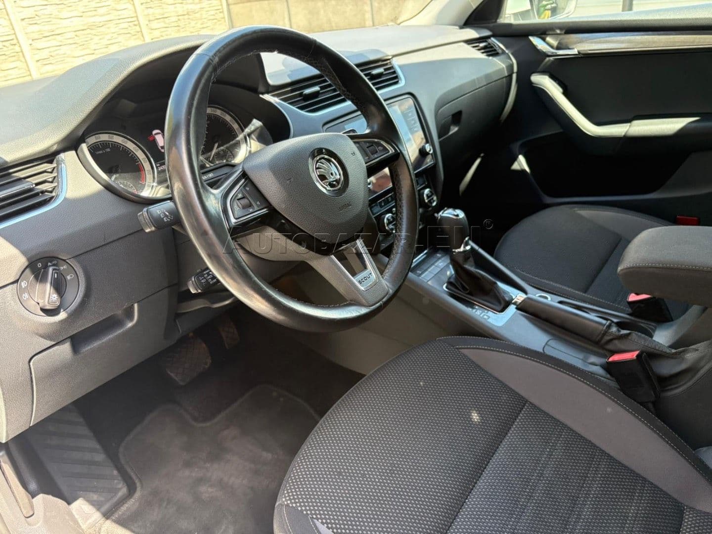Škoda Octavia 2.0 TDI Scout  DSG 4x4, 135kW, A7, 5d. {2017 - 2020} thumb 23