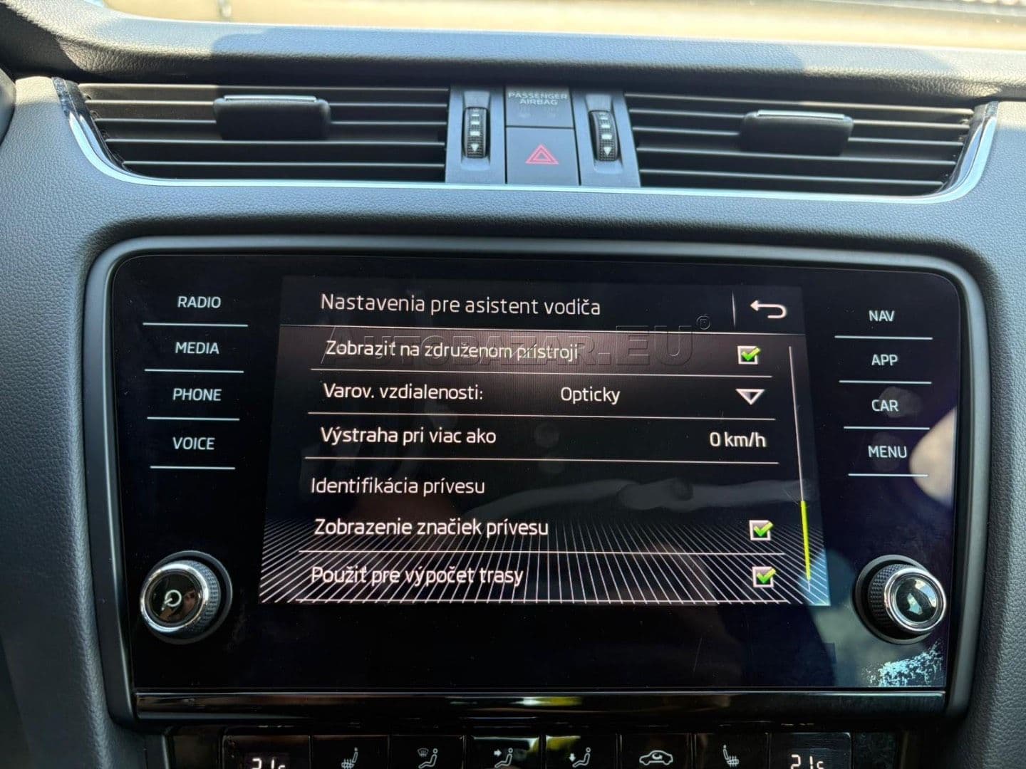 Škoda Octavia 2.0 TDI Scout  DSG 4x4, 135kW, A7, 5d. {2017 - 2020} thumb 31