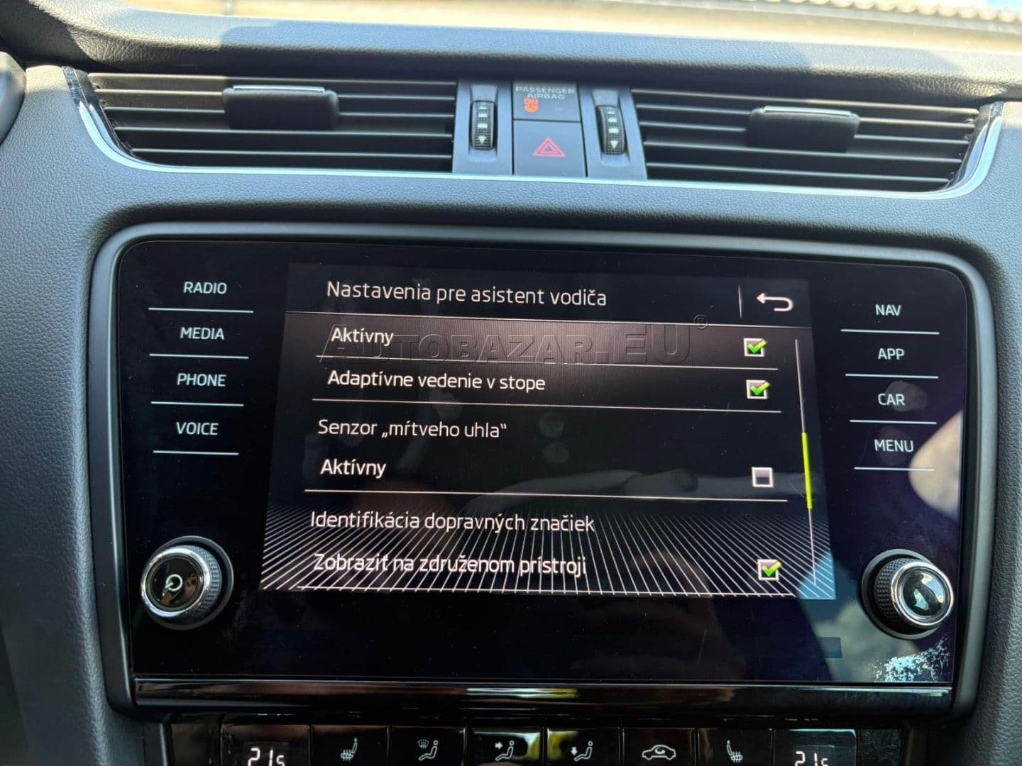 Škoda Octavia 2.0 TDI Scout  DSG 4x4, 135kW, A7, 5d. {2017 - 2020} thumb 33