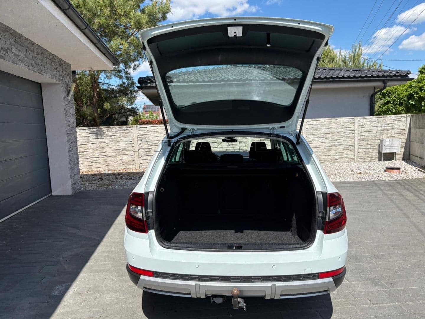 Škoda Octavia 2.0 TDI Scout  DSG 4x4, 135kW, A7, 5d. {2017 - 2020} thumb 44
