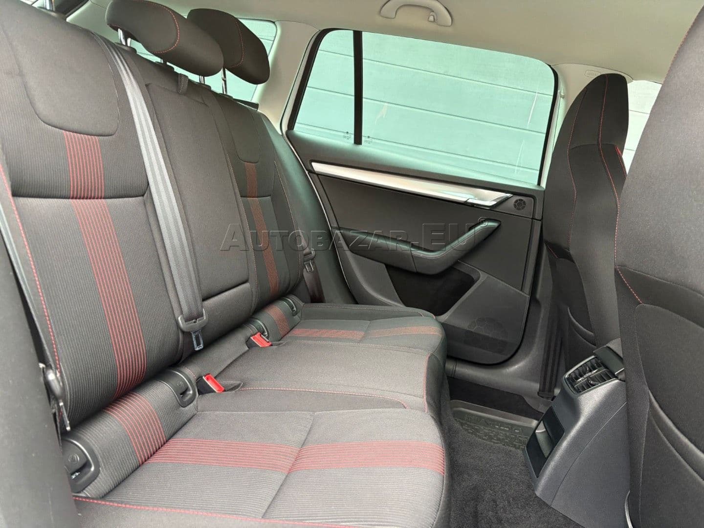 Škoda Octavia Combi 1.6 TDI 115k Style EU6 thumb 33