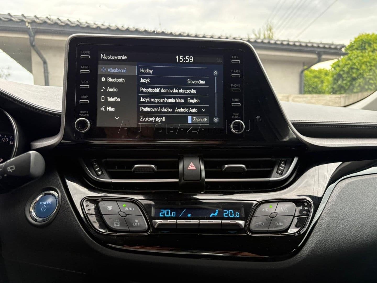 Toyota C-HR thumb 23