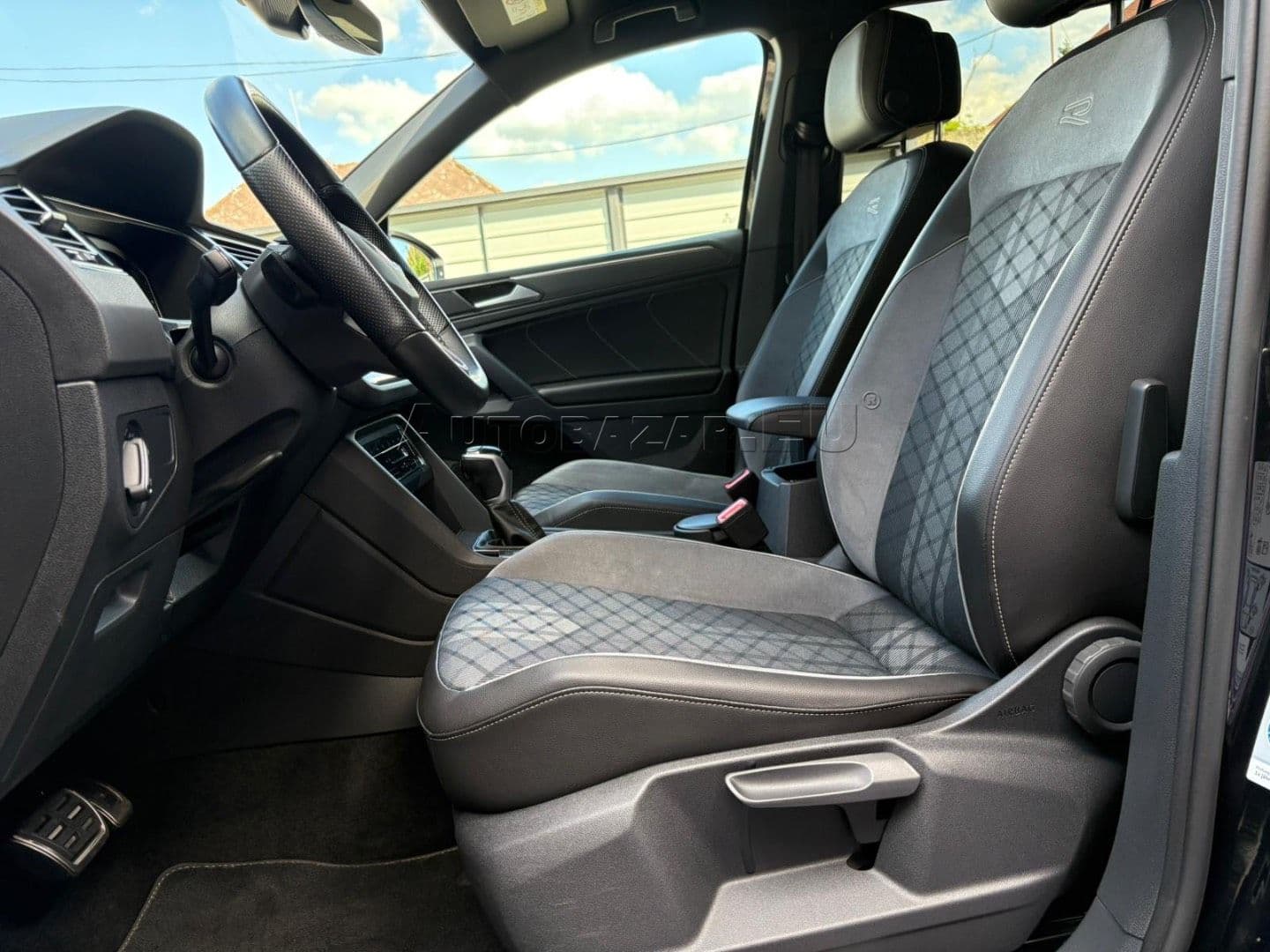 Volkswagen Tiguan 2.0 TDI EVO R-Line 4Motion DSG thumb 15