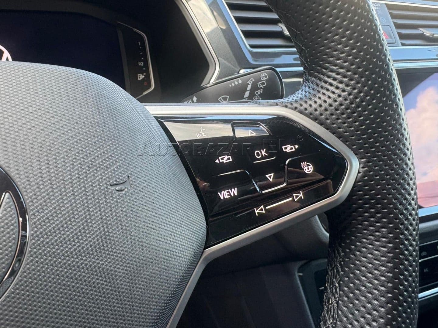 Volkswagen Tiguan 2.0 TDI EVO R-Line 4Motion DSG thumb 23
