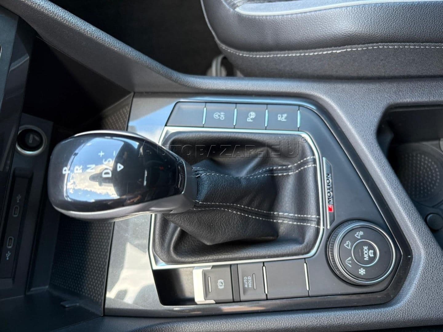 Volkswagen Tiguan 2.0 TDI EVO R-Line 4Motion DSG thumb 25