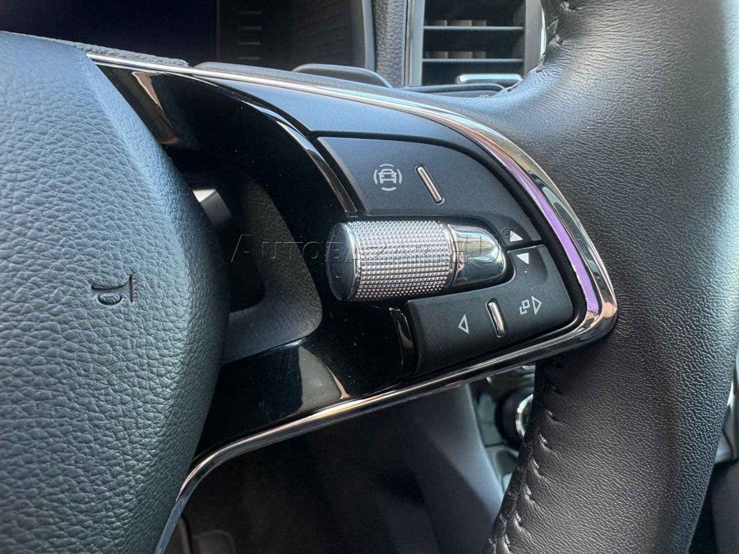 Škoda Karoq 2.0 TDI EVO Ambition DSG thumb 20