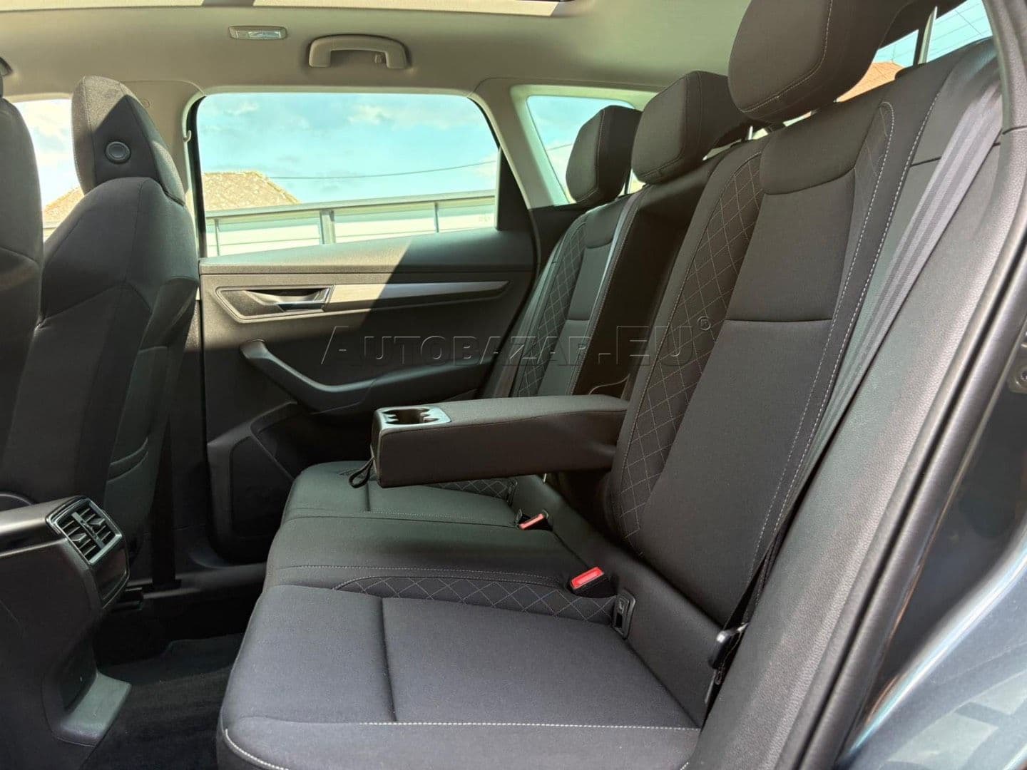 Škoda Karoq 2.0 TDI SCR Style thumb 33
