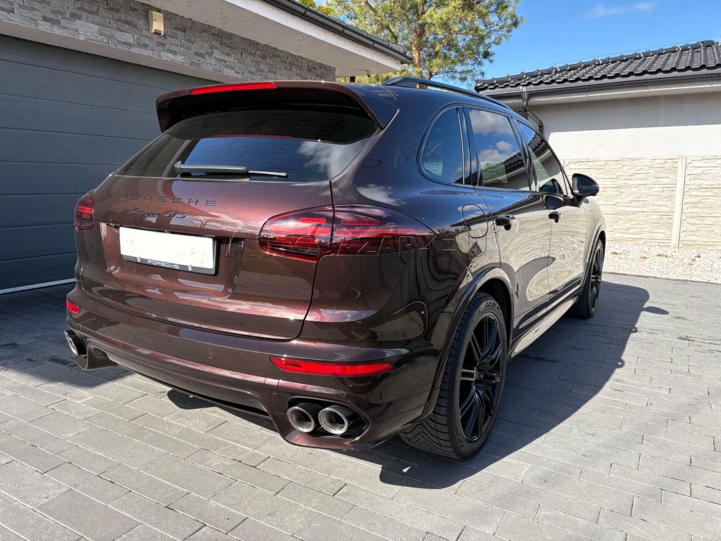 Porsche Cayenne thumb 9