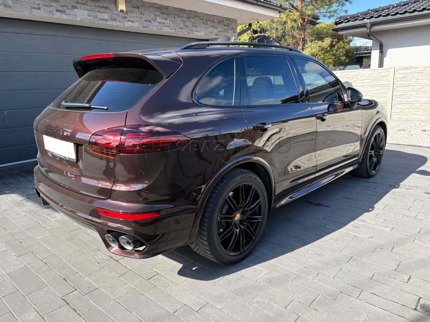 Porsche Cayenne thumb 10