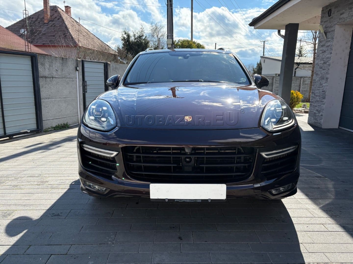 Porsche Cayenne thumb 3