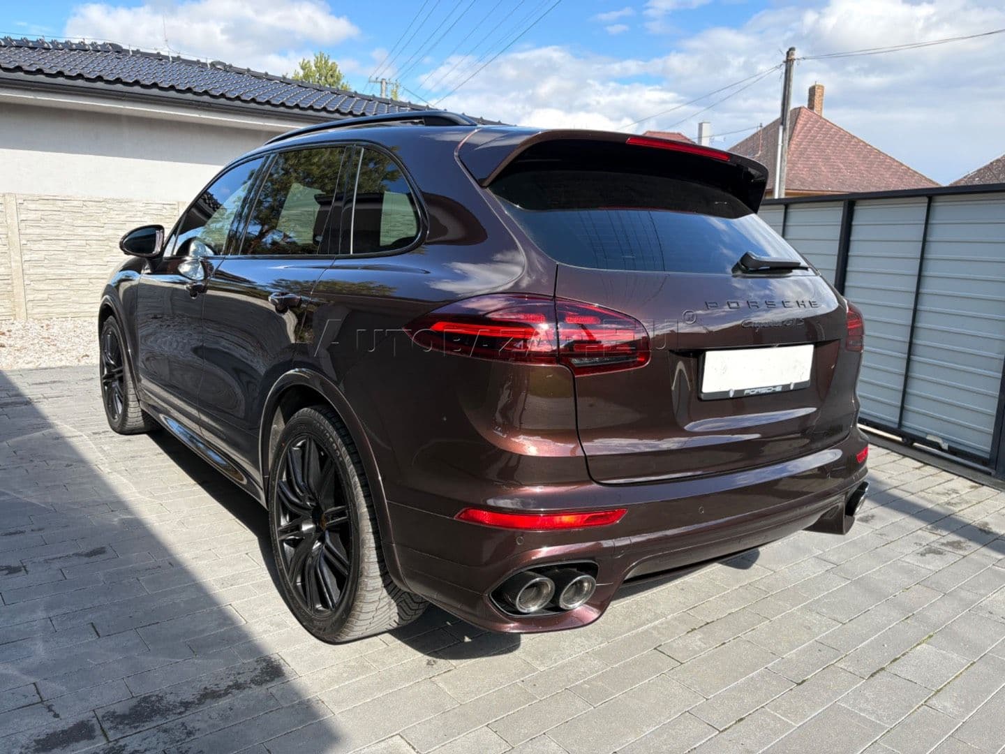 Porsche Cayenne thumb 7