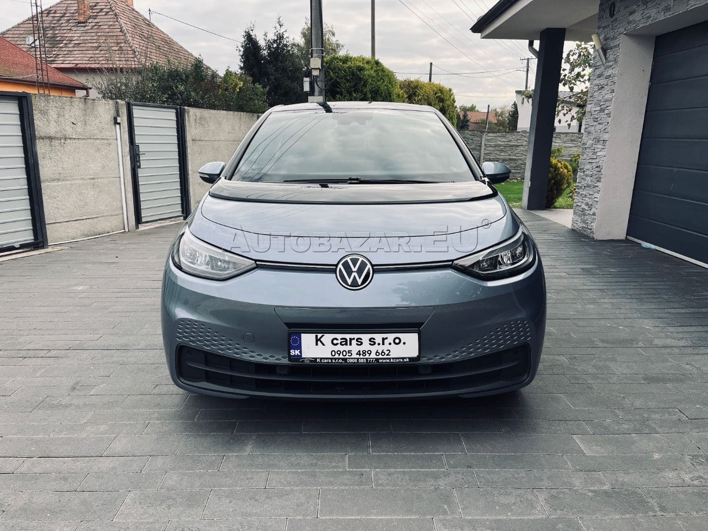 Volkswagen ID.3 thumb 2