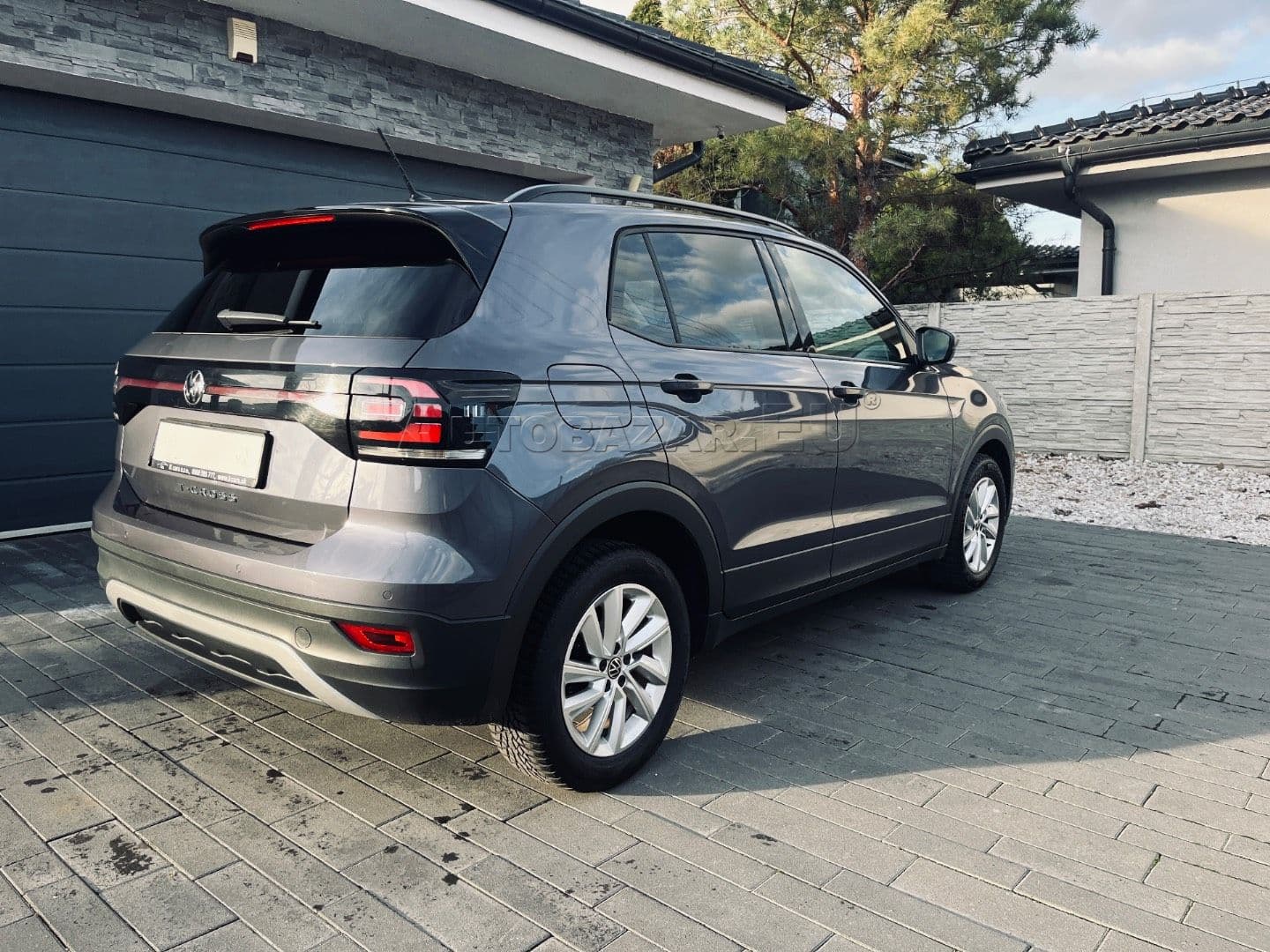 Volkswagen T-Cross thumb 10