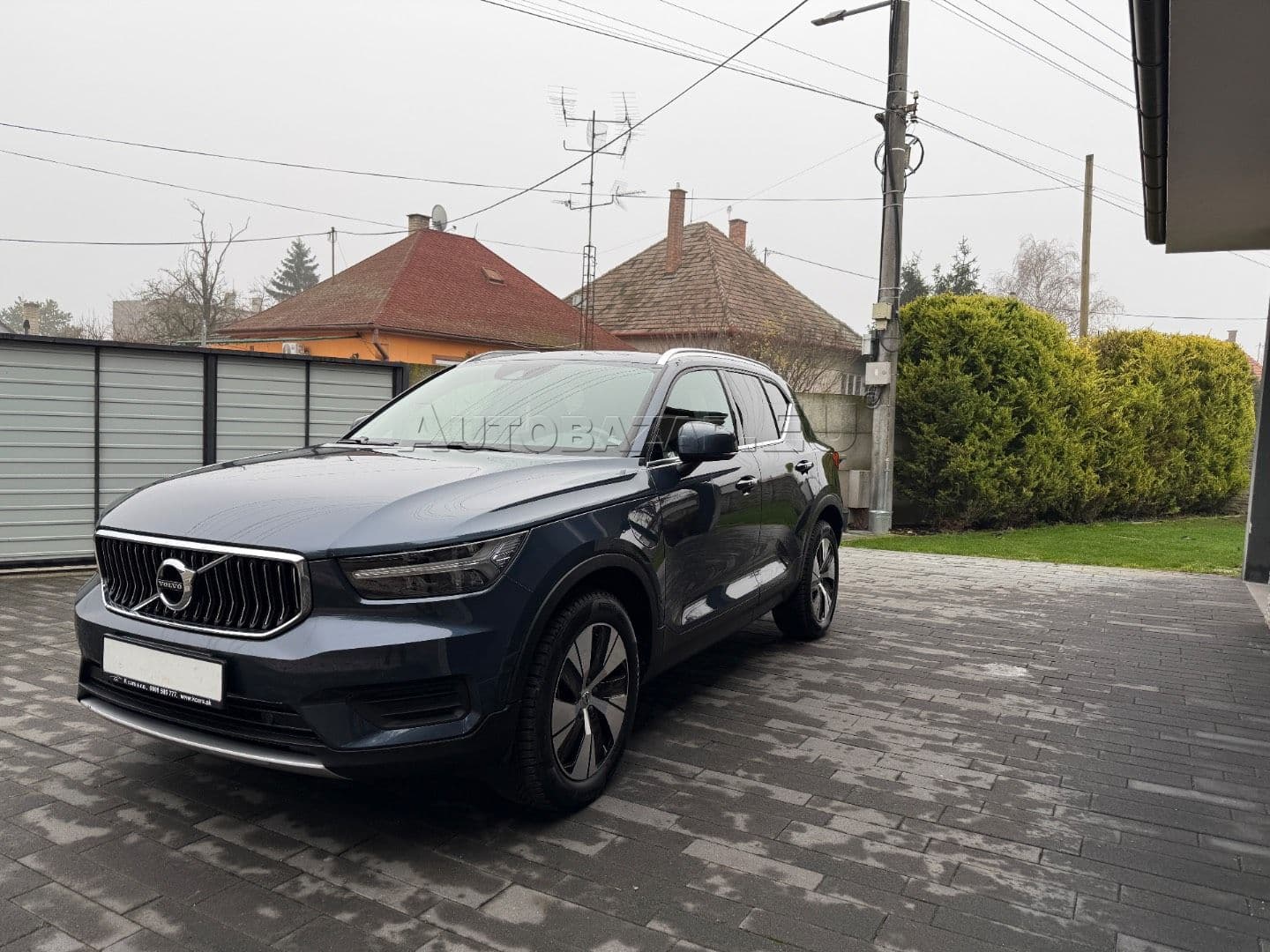 Volvo XC40 thumb 4