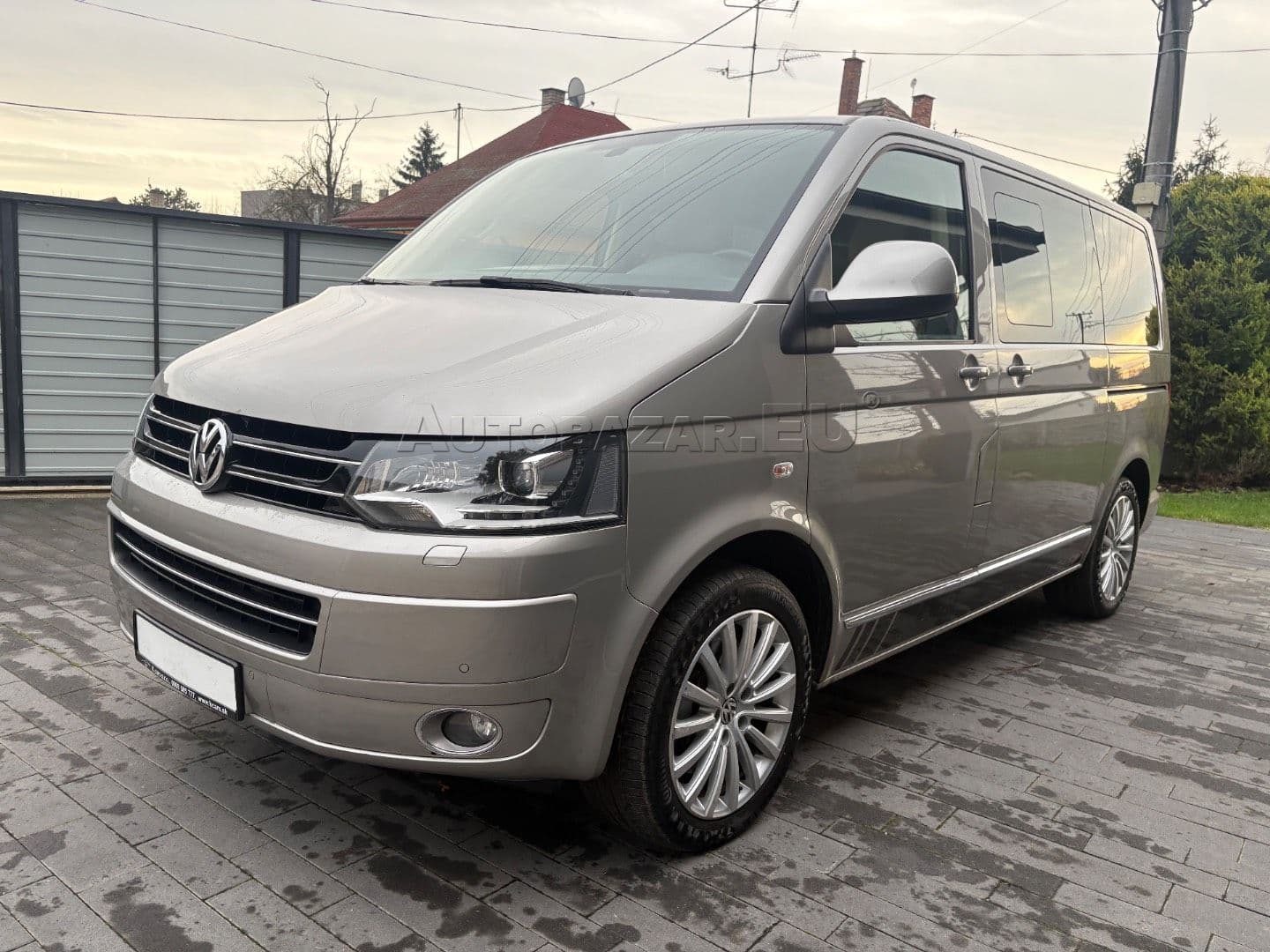 Volkswagen Multivan thumb 5