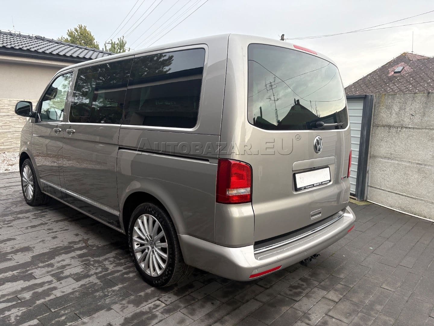 Volkswagen Multivan thumb 8