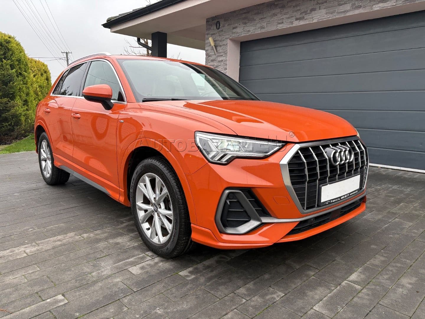 Audi Q3 thumb 2