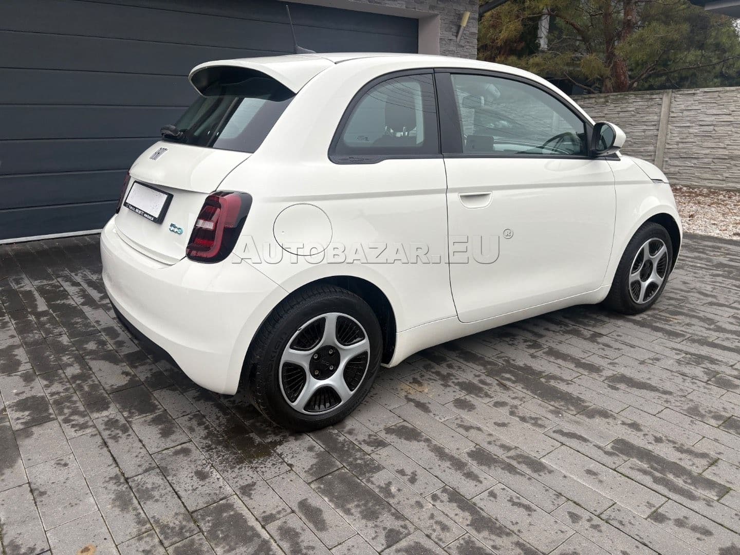 Fiat 500 500e 42kWh Icon thumb 10