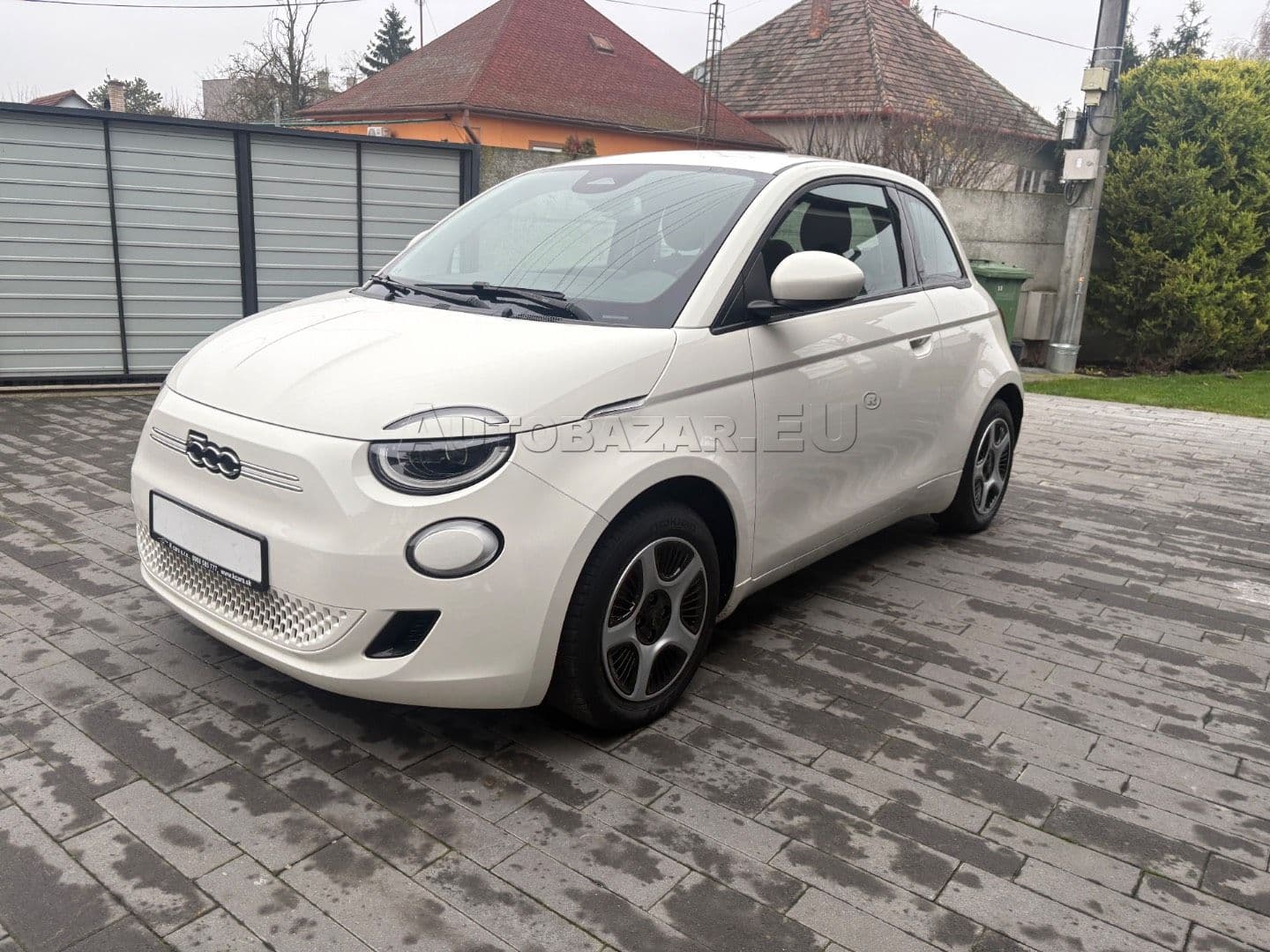 Fiat 500 500e 42kWh Icon thumb 5