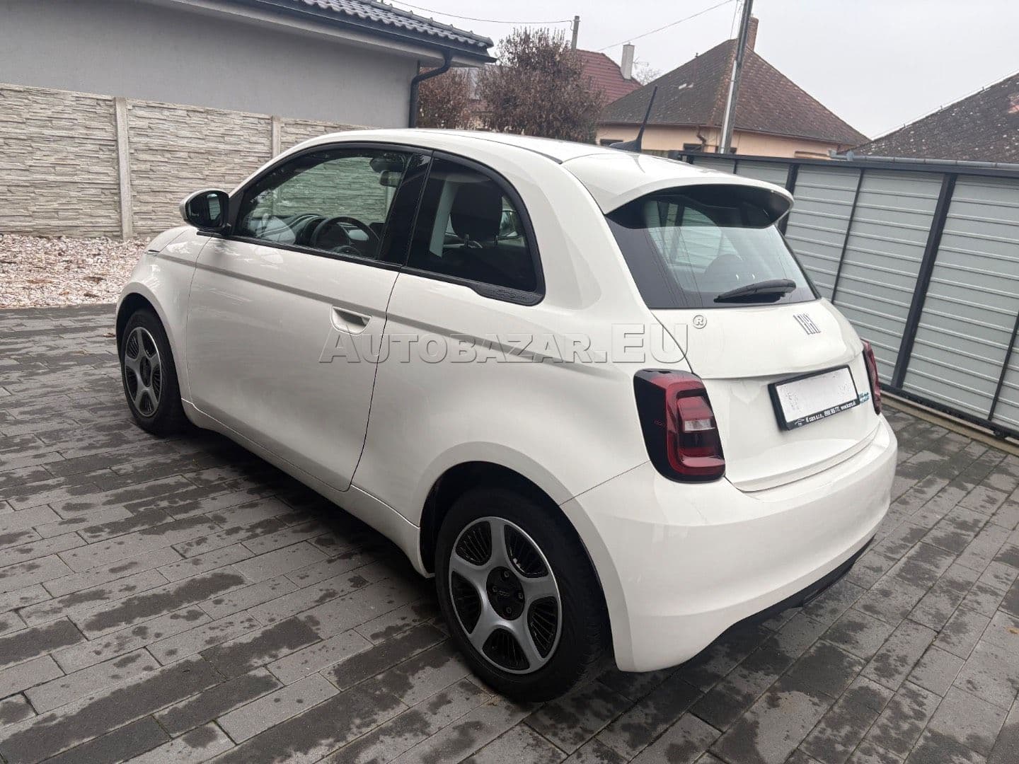 Fiat 500 500e 42kWh Icon thumb 7